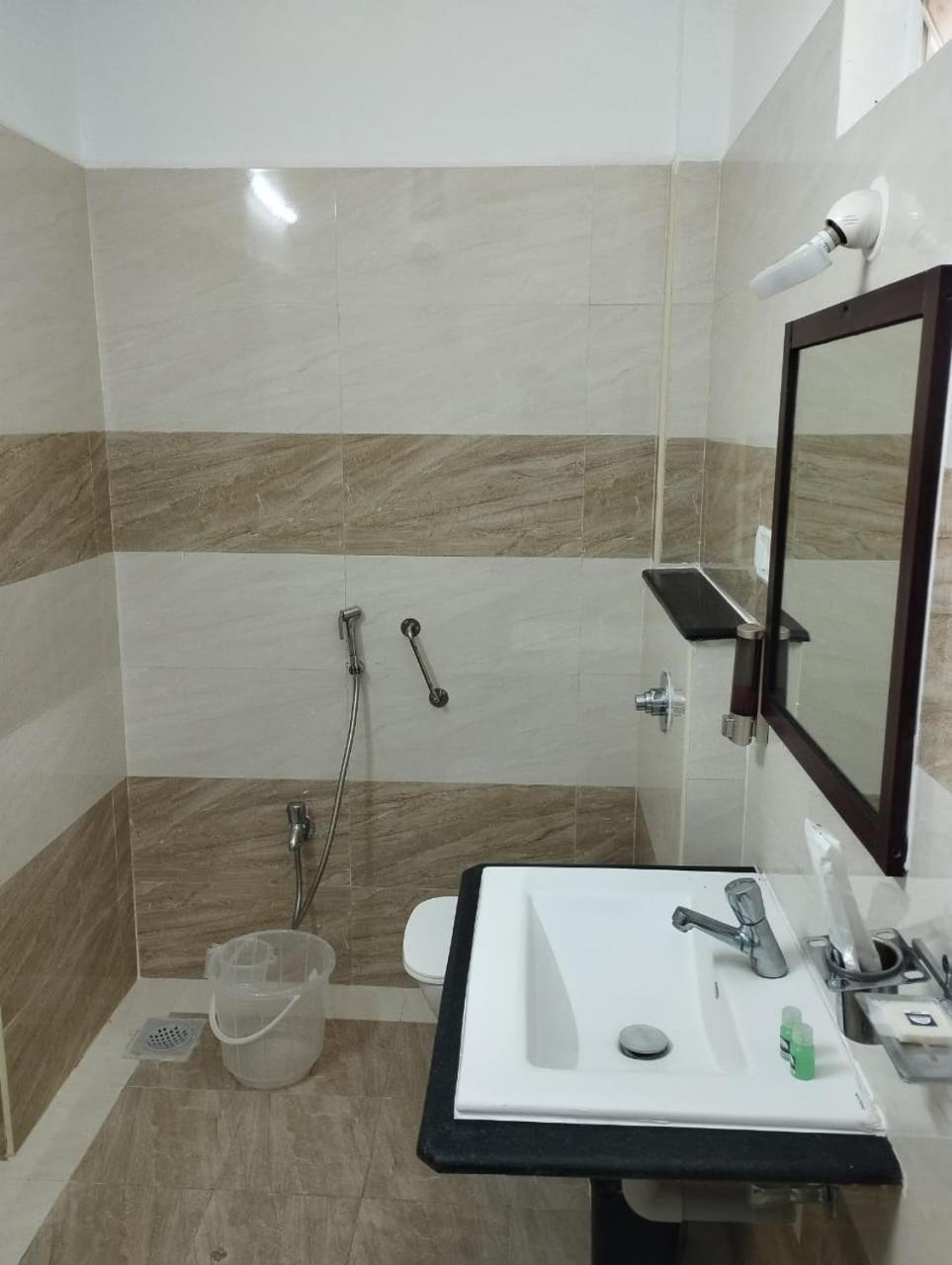 Annai Residency Hotel Vellore Bagian luar foto
