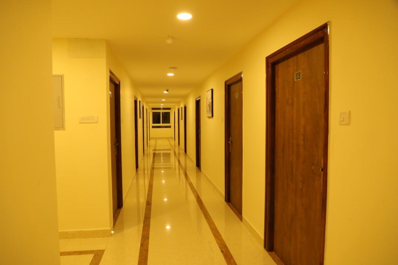 Annai Residency Hotel Vellore Bagian luar foto