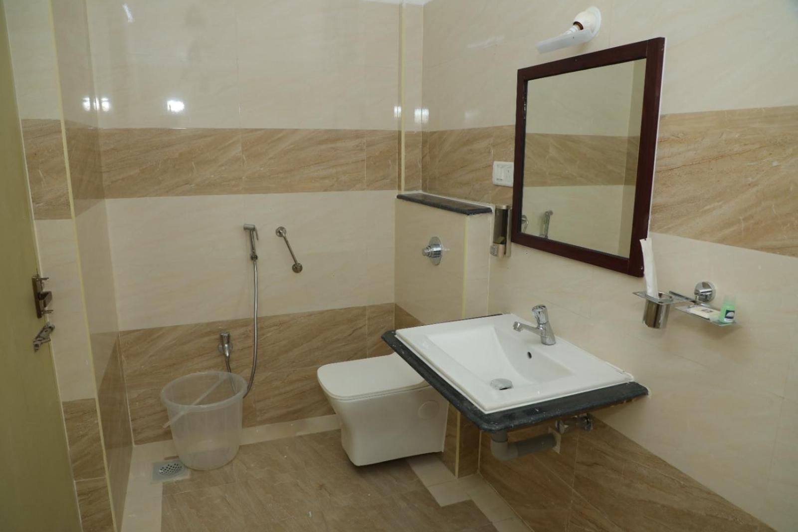 Annai Residency Hotel Vellore Bagian luar foto
