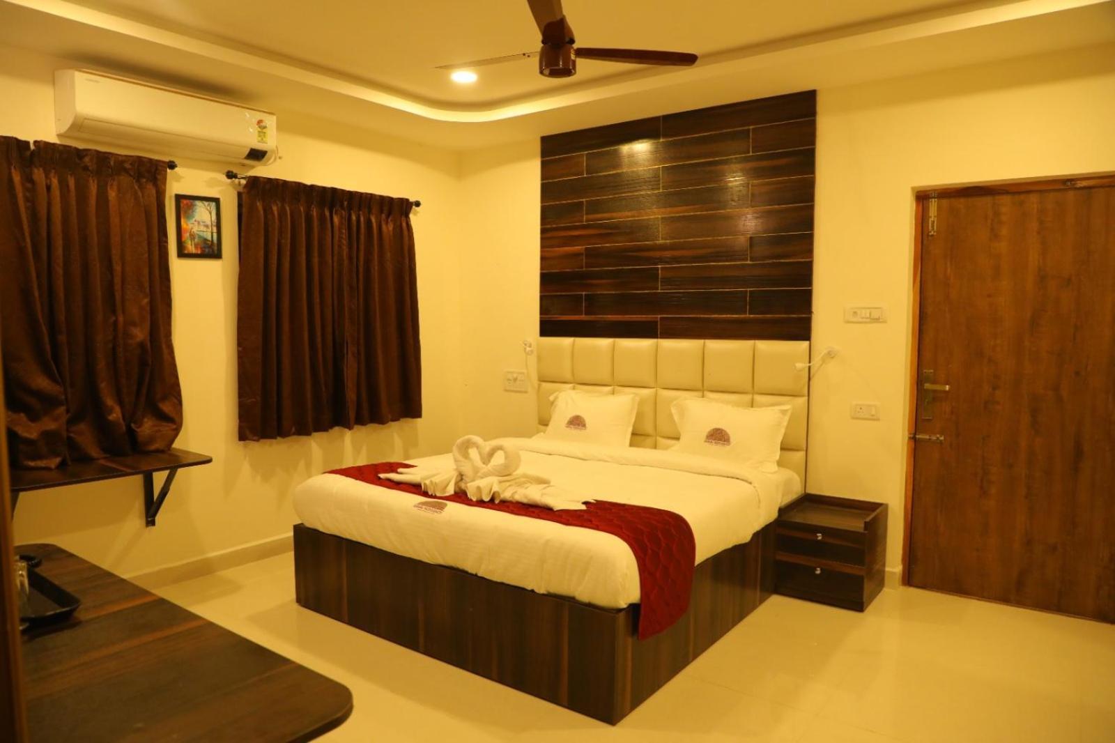 Annai Residency Hotel Vellore Bagian luar foto